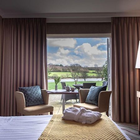 Lakeside Park Hotel & Spa Fishbourne  Εξωτερικό φωτογραφία