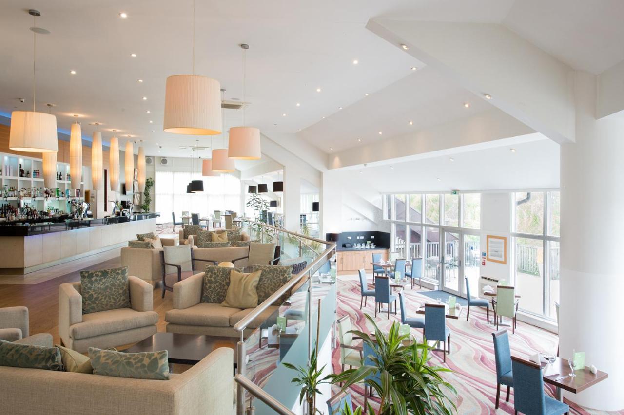 Lakeside Park Hotel & Spa Fishbourne  Εξωτερικό φωτογραφία