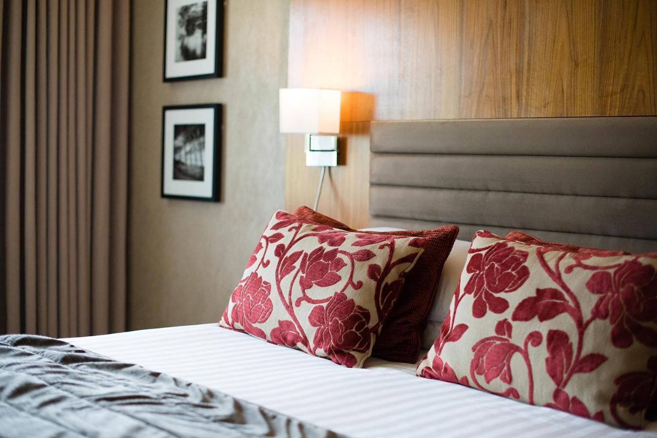 Lakeside Park Hotel & Spa Fishbourne  Εξωτερικό φωτογραφία