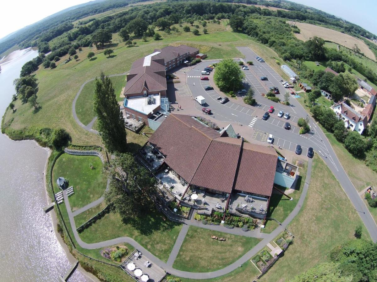 Lakeside Park Hotel & Spa Fishbourne  Εξωτερικό φωτογραφία